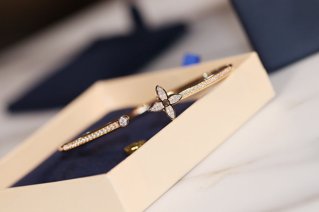 [BIJOUX] IDYLLE GOLD OPEN BRACELET DIAMOND PAVED