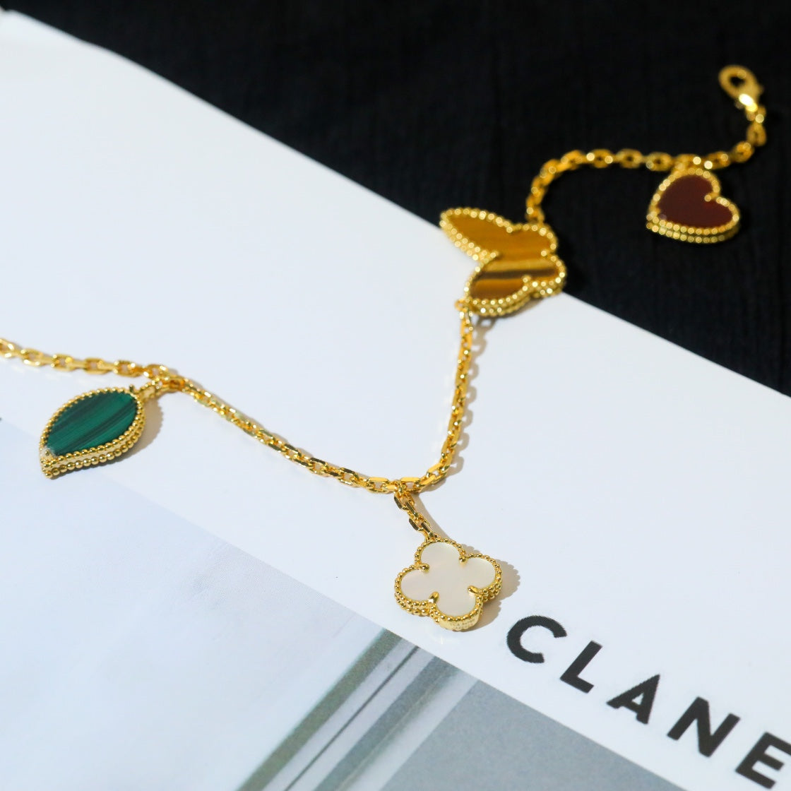 [BIJOUX]LUCKY SPRING 5 MOTIF GOLD BRACELET