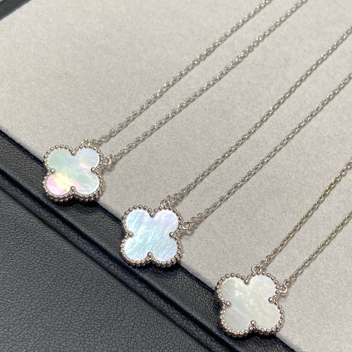 [Topon]CLOVER MEDIUM SILVER WHITE MOP NECKLACE