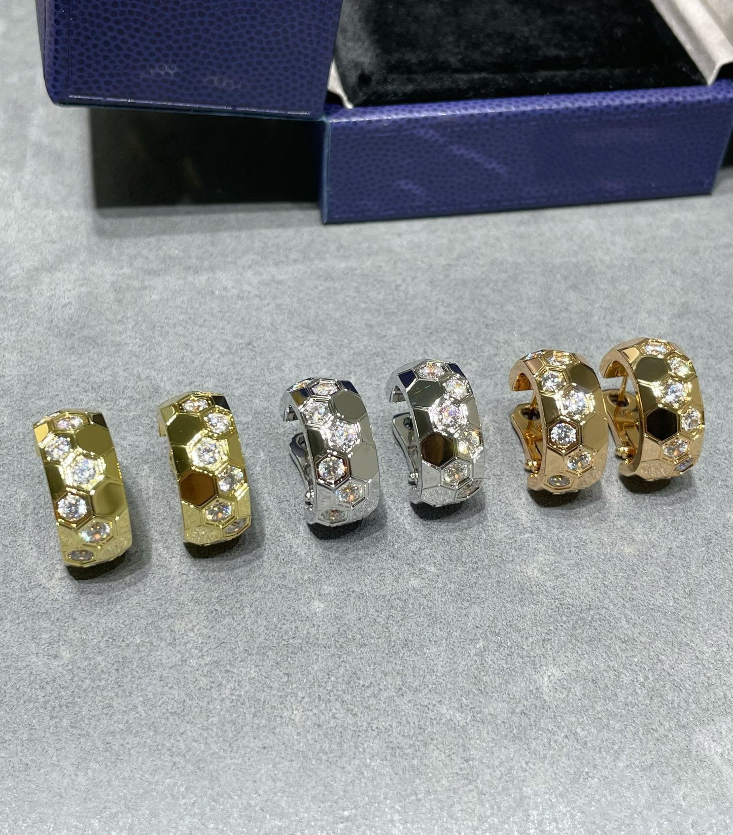 [BIJOUX]BEE LOVE DIAMOND HOOP EARRINGS