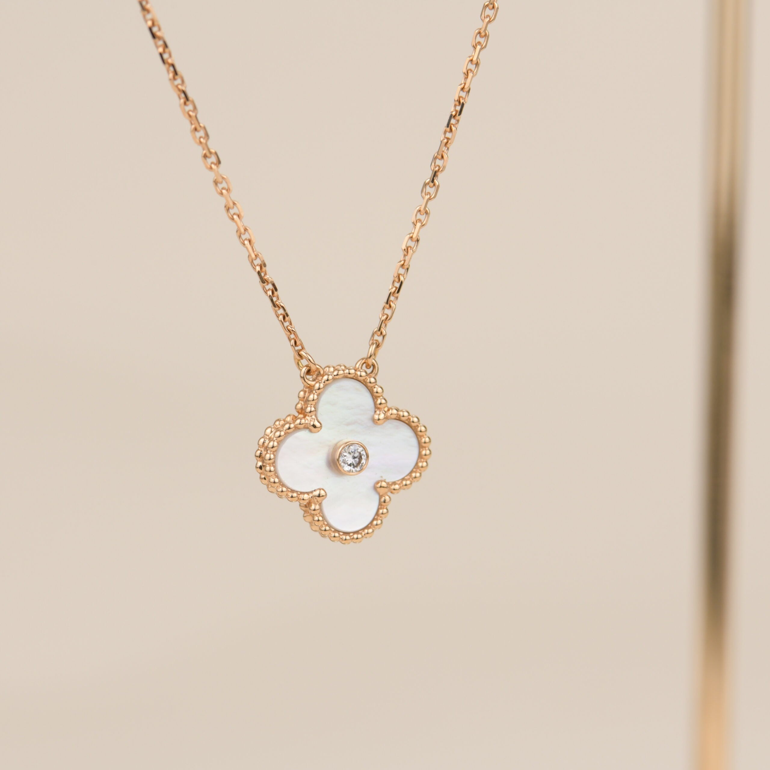 [BIJOUX]CLOVER 15MM DIAMOND WHITE FRITILLARIA NECKLACE