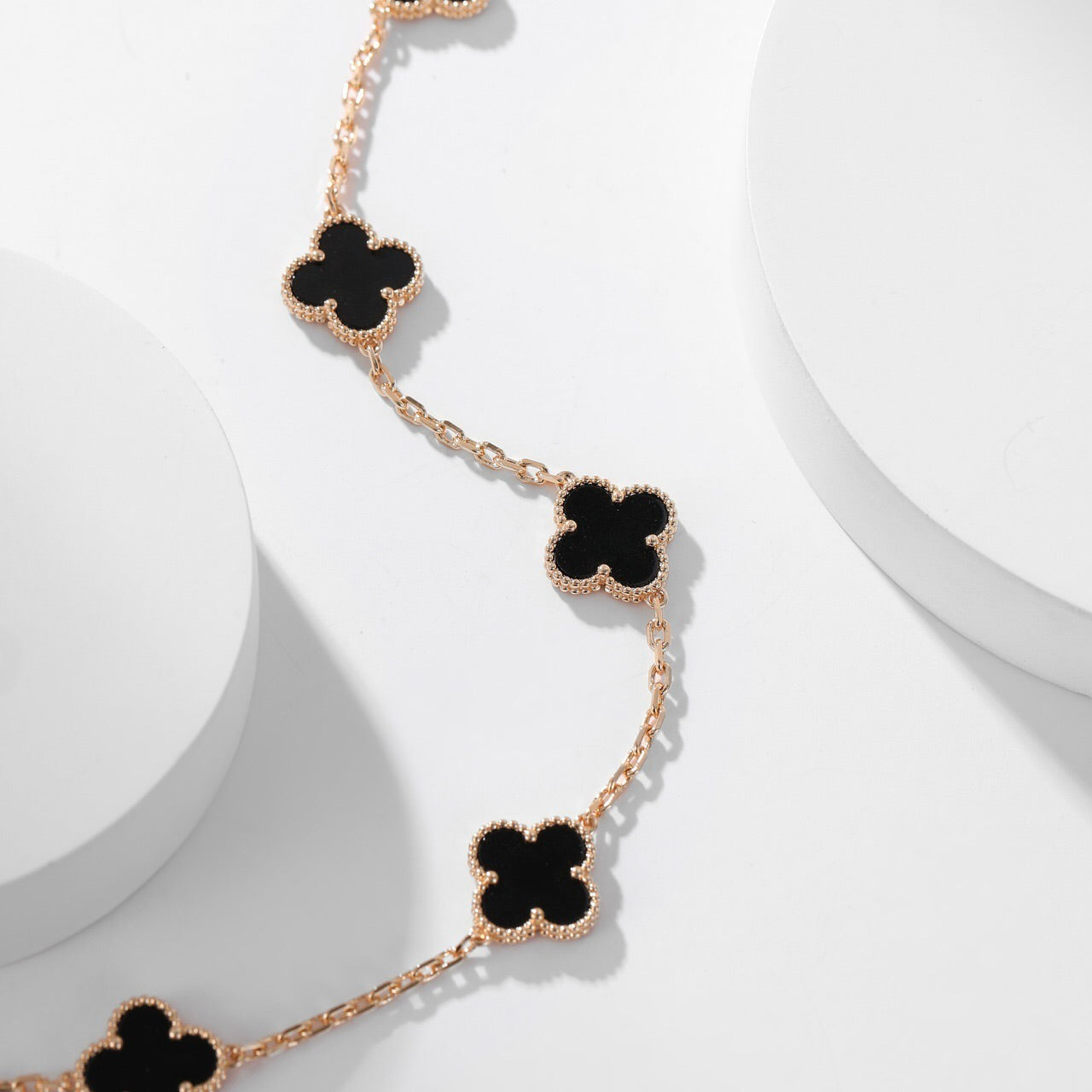 [BIJOUX] COLLIER TRÈFLE 10 MOTIFS ONYX