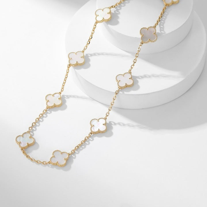 [BIJOUX] COLLIER NACRE BLANCHE 10 MOTIFS TRÈFLE