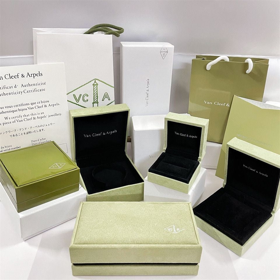 [BIJOUX]Coffret Cadeau Bague Collier Bracelet Trèfle Van Cleef & Arpels