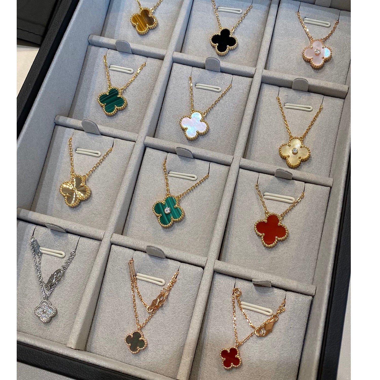 [BIJOUX] COLLIER LASER TRÈFLE 15MM