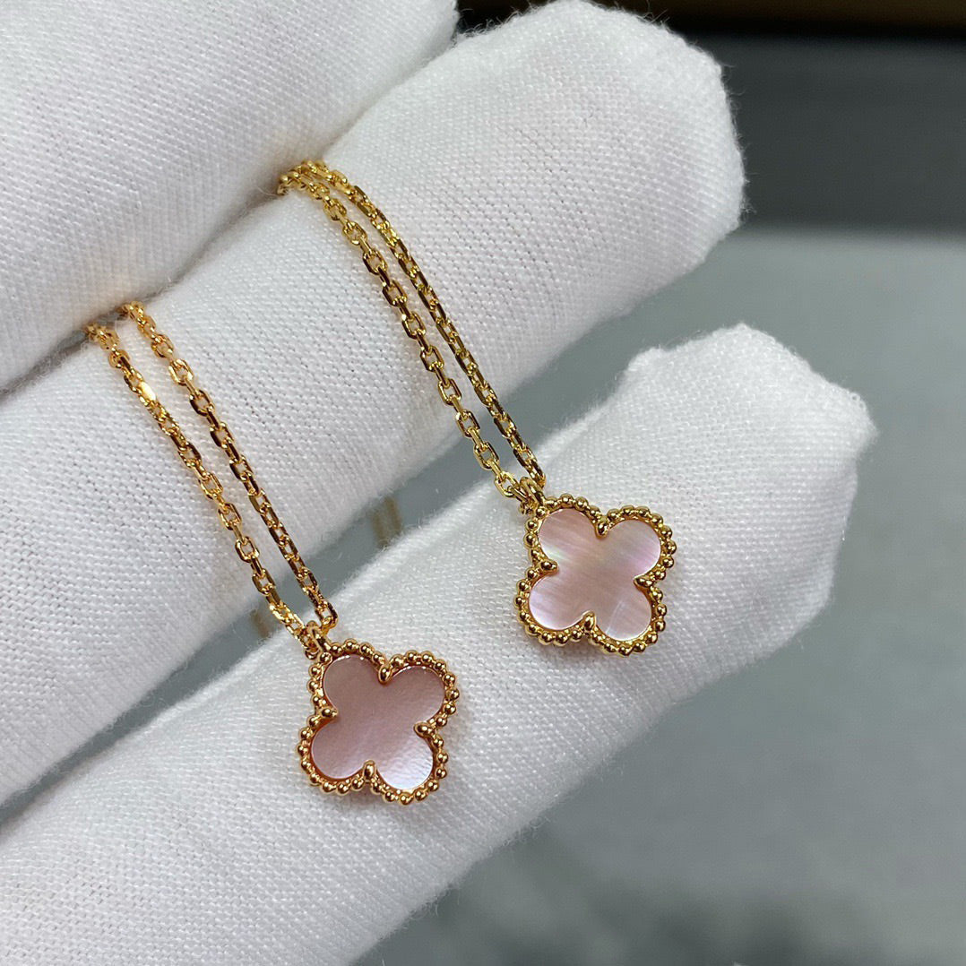 [BIJOUX]COLLIER PENDENTIF TRÈFLE FLEUR SIMPLE NACRE ROSE 9,5 MM