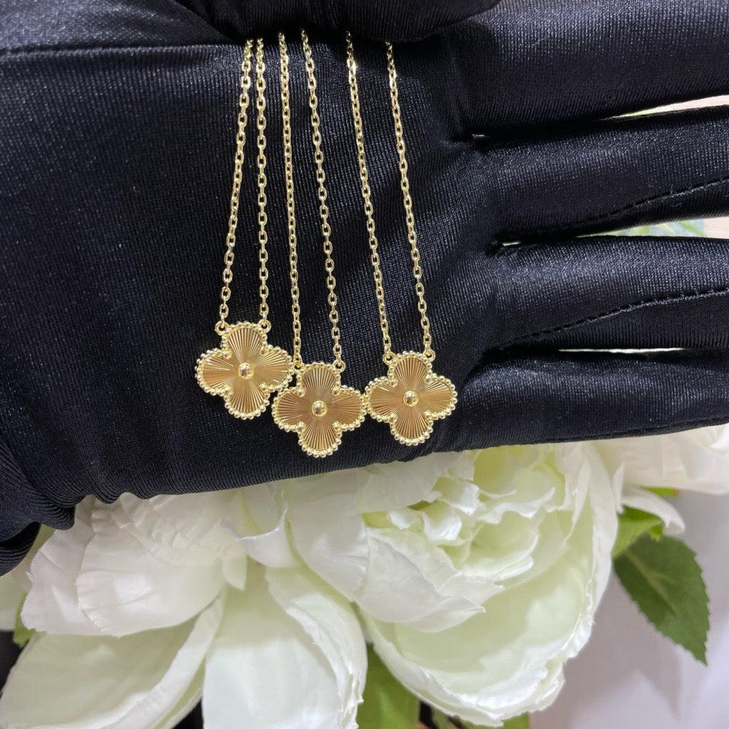 [BIJOUX] COLLIER LASER TRÈFLE 15MM