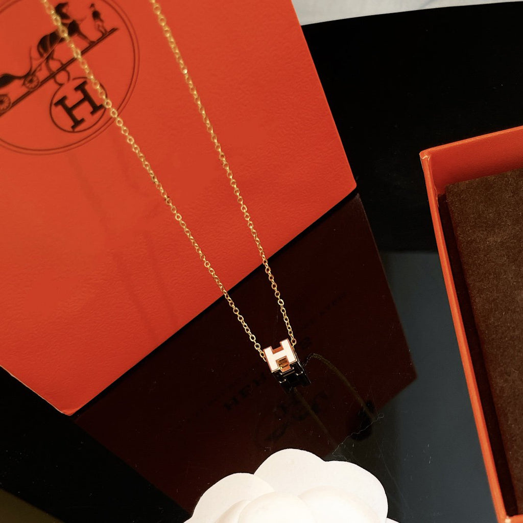 [BIJOUX]H WHITE SQUARE GOLD NECKLACE