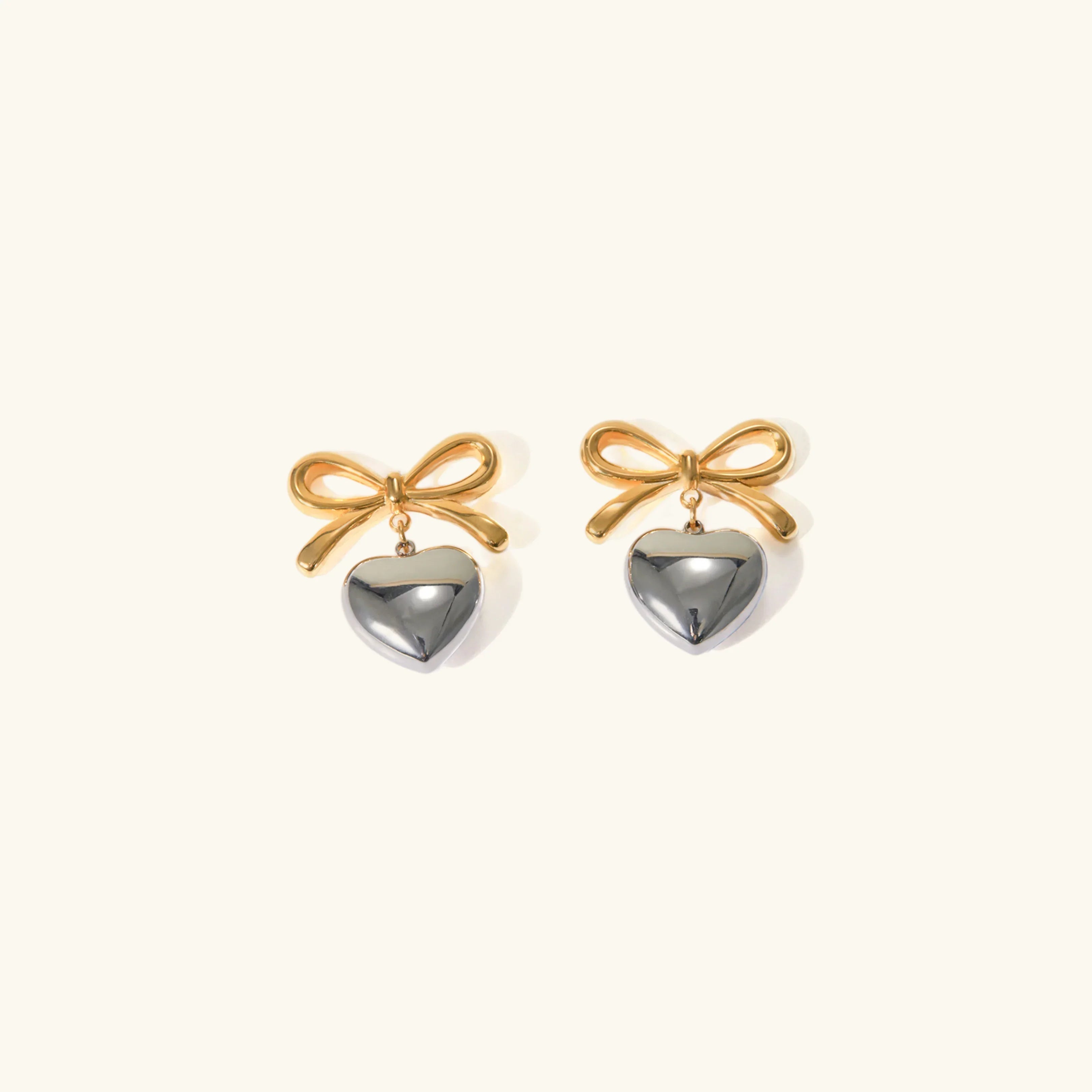 [Topon]Rowanne Two Tone French Knot Heart Earrings