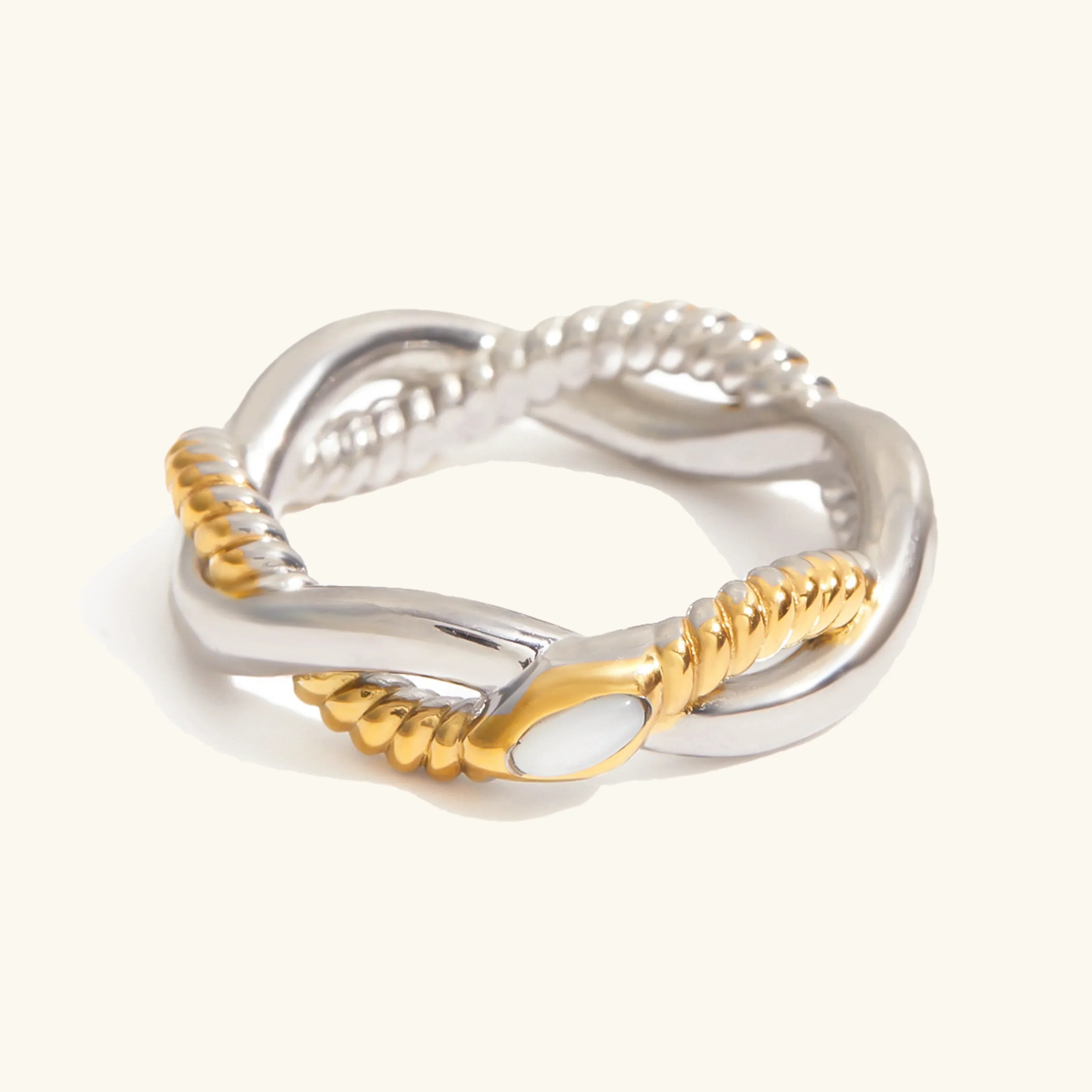 [Topon]Nerisse Two-Tone Twist Ring