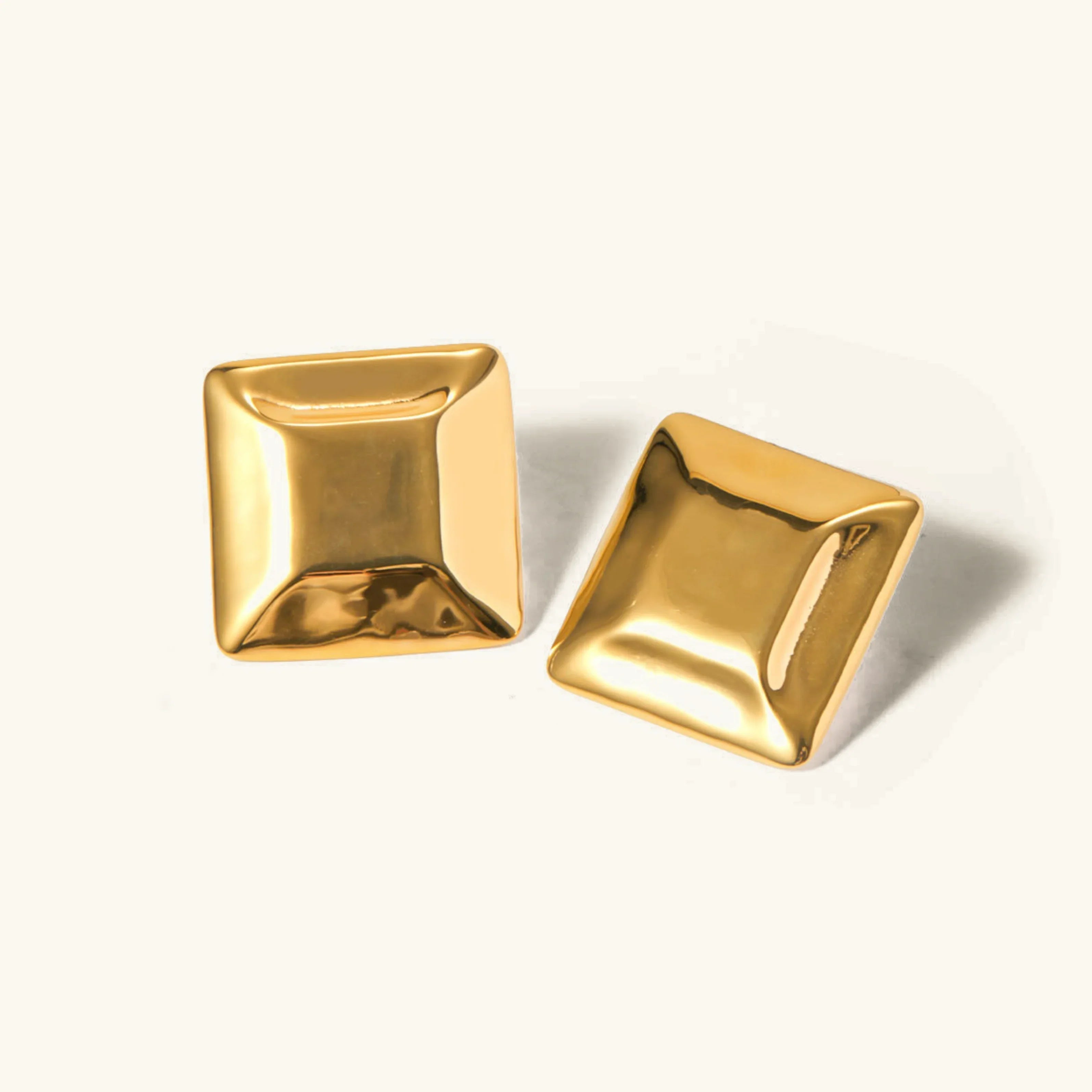 [Topon]Fischer Chunky Pillow Earrings