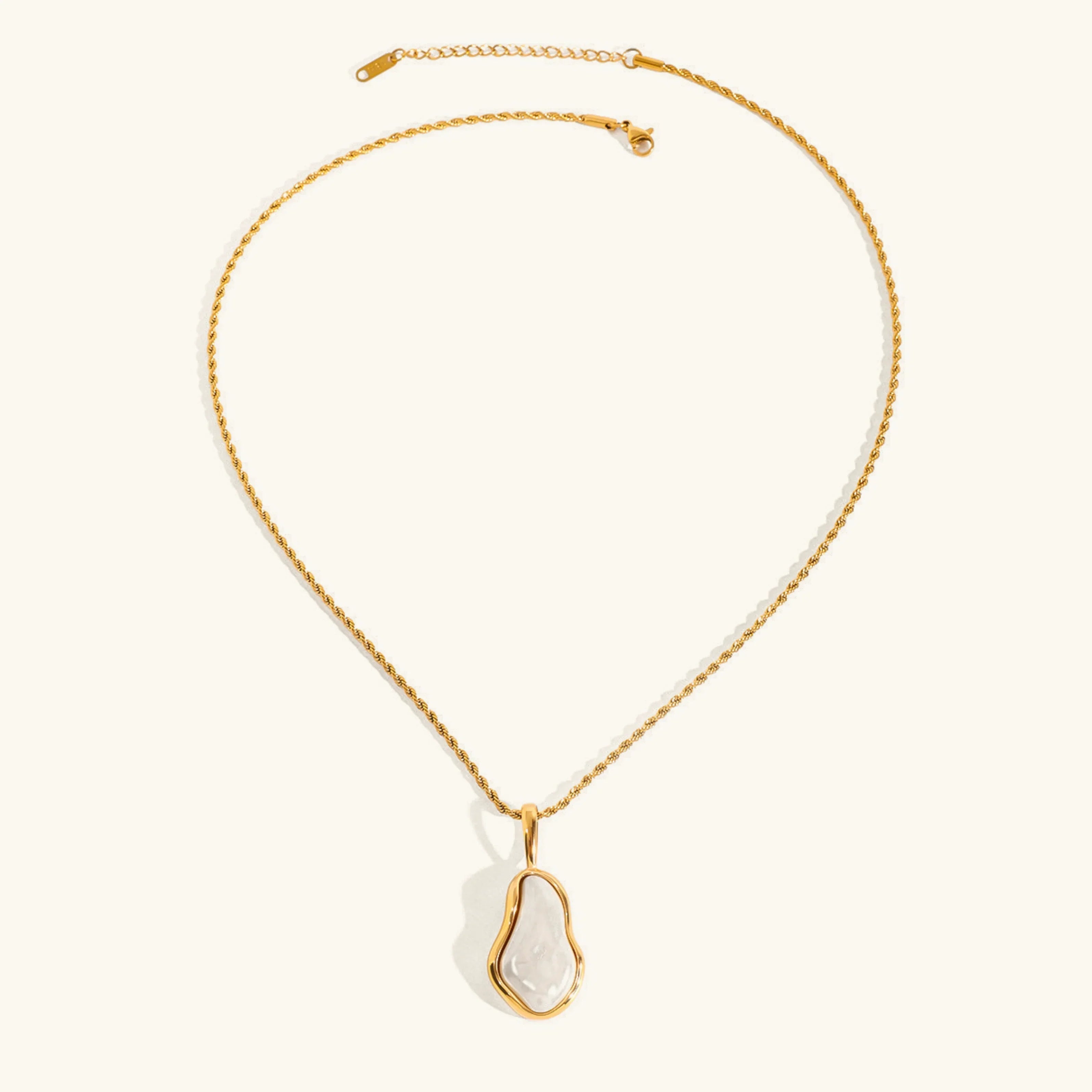 [Topon]Marjorie Freshwater Pearl Necklace