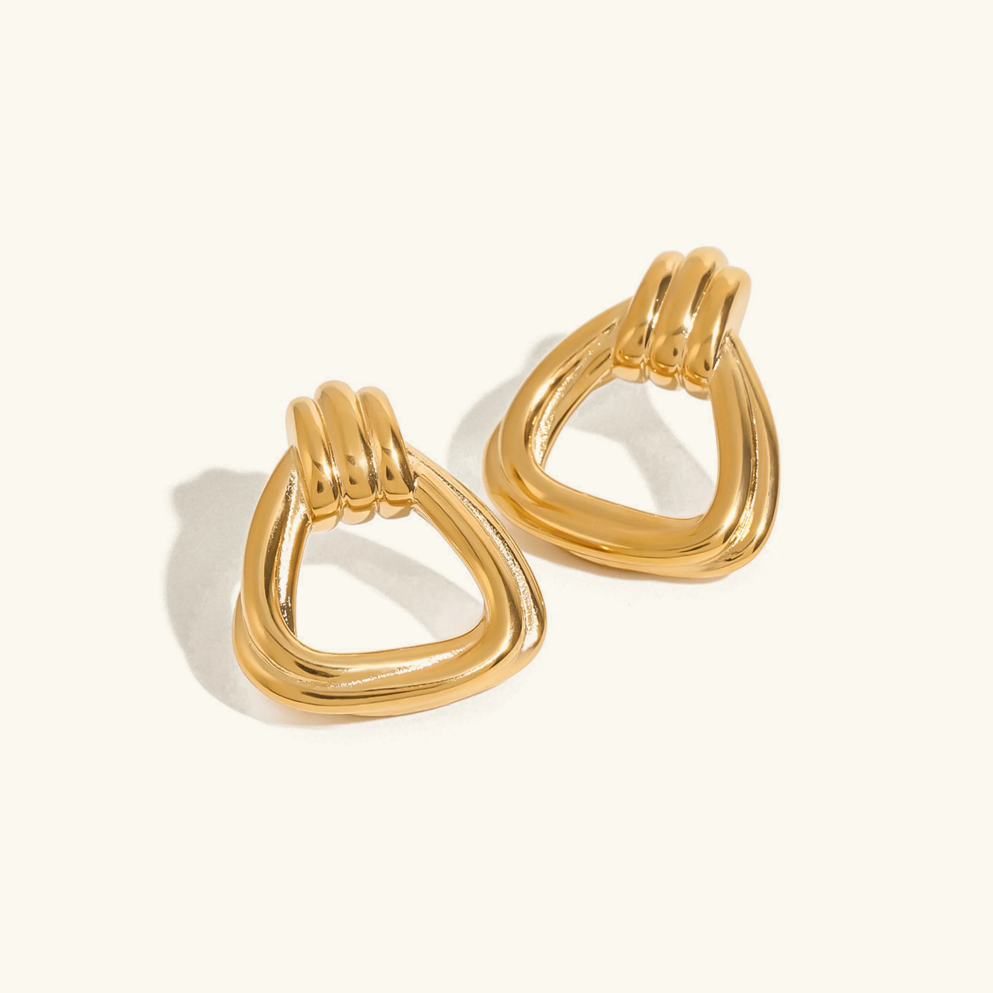[Topon]Doris Knot Charm Gold Earrings