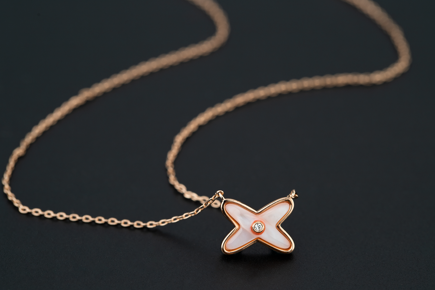 [BIJOUX]JEUX DE COLLIER 1 DIAMANT