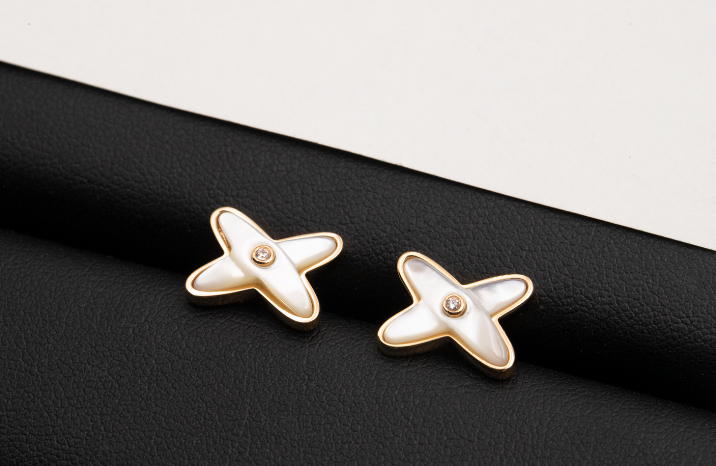 [BIJOUX]JEUX DE WHITE MOP ROSE GOLD DIAMOND EARRINGS