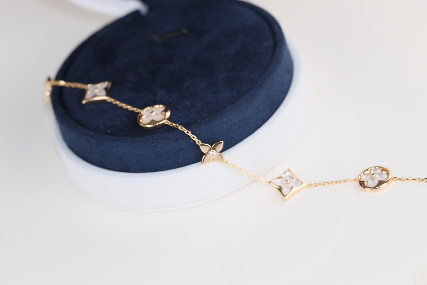 [BIJOUX] BRACELET TRÈFLE À FEUILLES