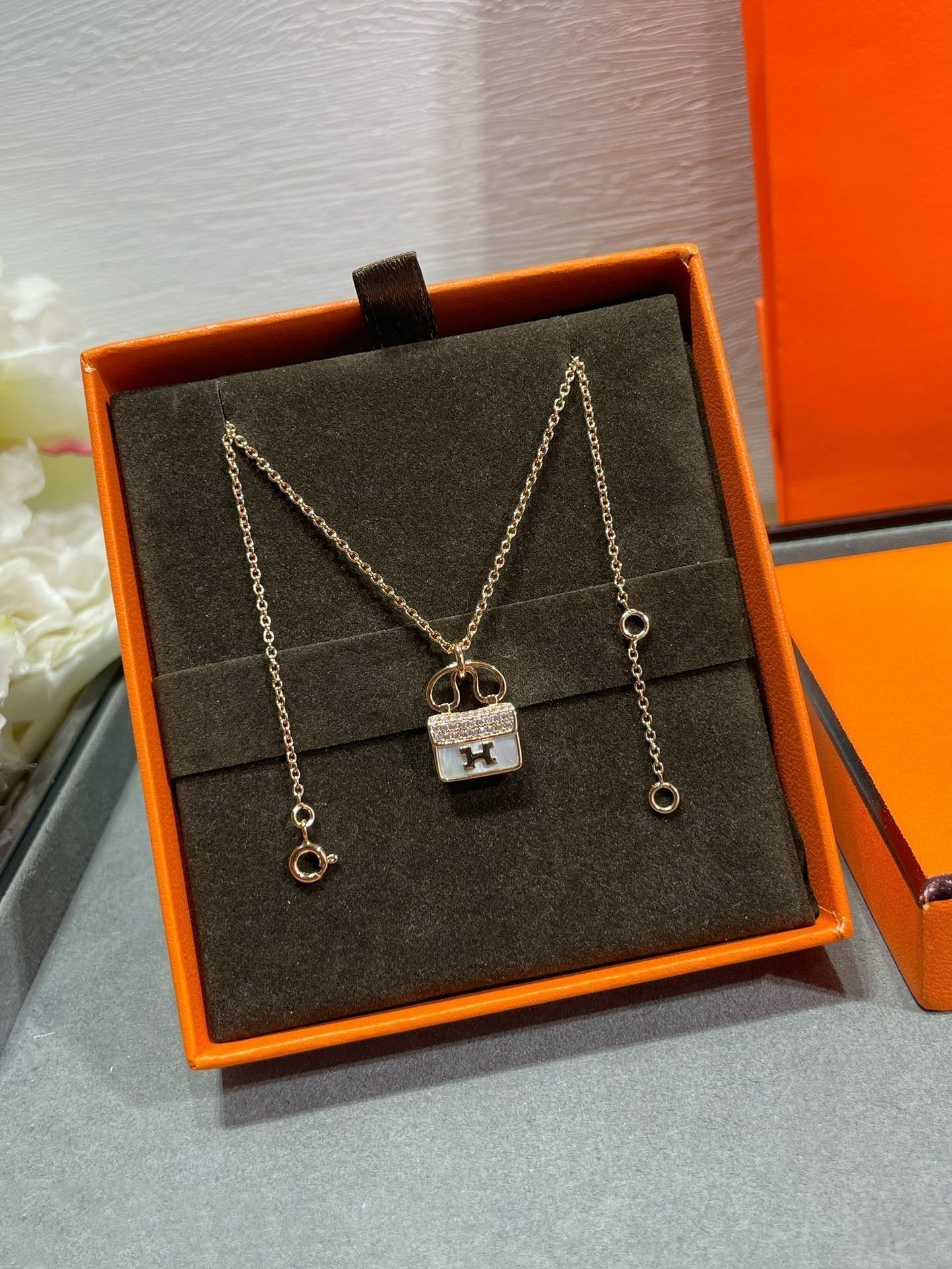 [BIJOUX]H CIRCE MOISSANITE PENDANT NECKLACE GOLD