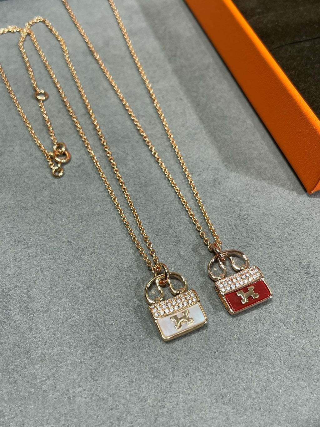 [BIJOUX]H CIRCE MOISSANITE PENDANT NECKLACE GOLD