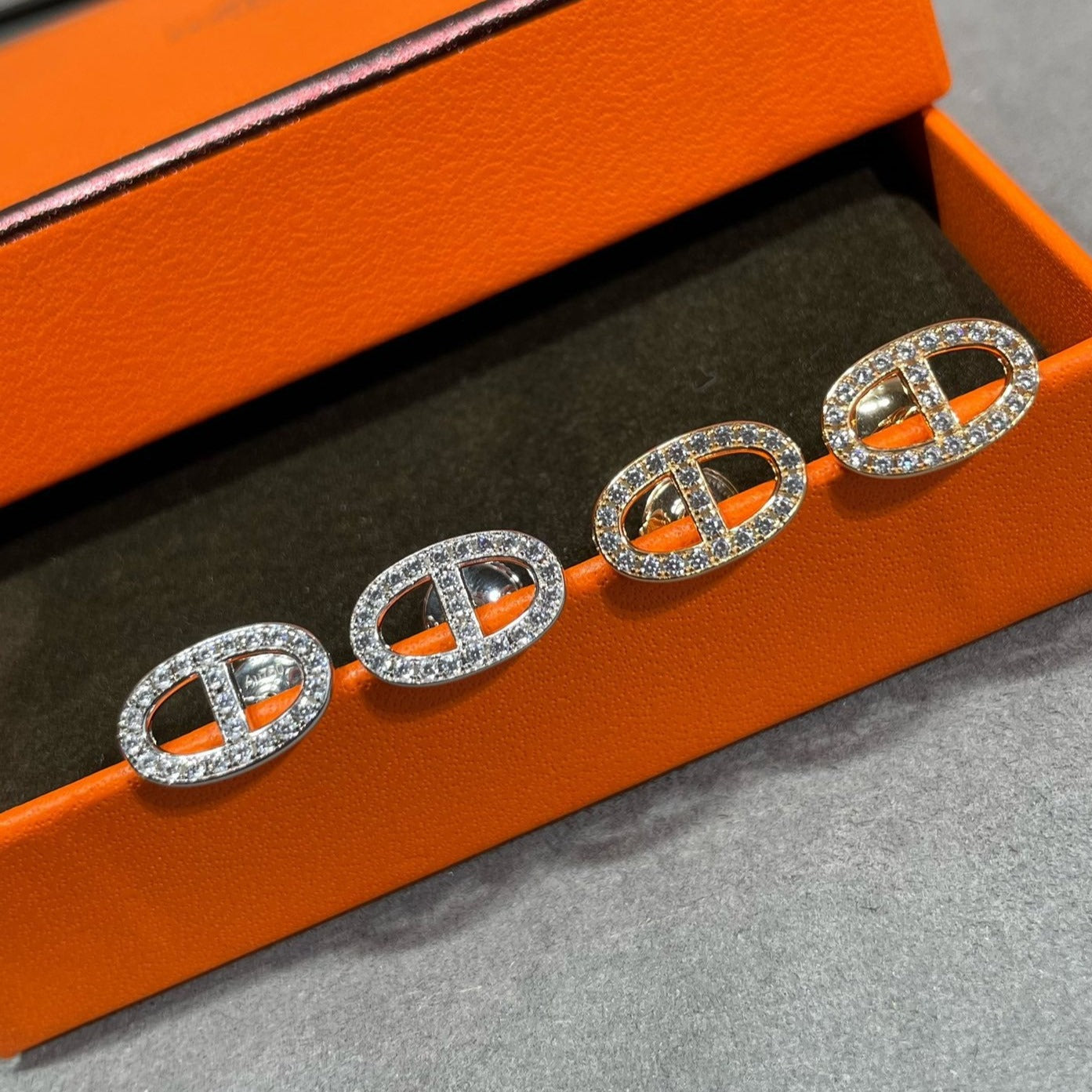 [BIJOUX]HM FULL DIAMOND PIG NOSE STUD EARRINGS
