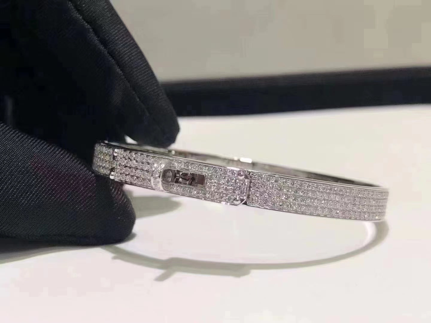 [BIJOUX] BRACELET HM KELLY EN ARGENT ET ENTIÈREMENT PAVÉ DIAMANTS
