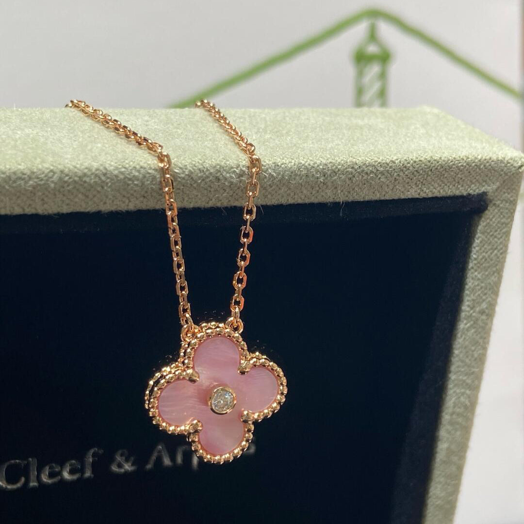 [BIJOUX]COLLIER TRÈFLE 15 MM NACRE ROSE DIAMANT