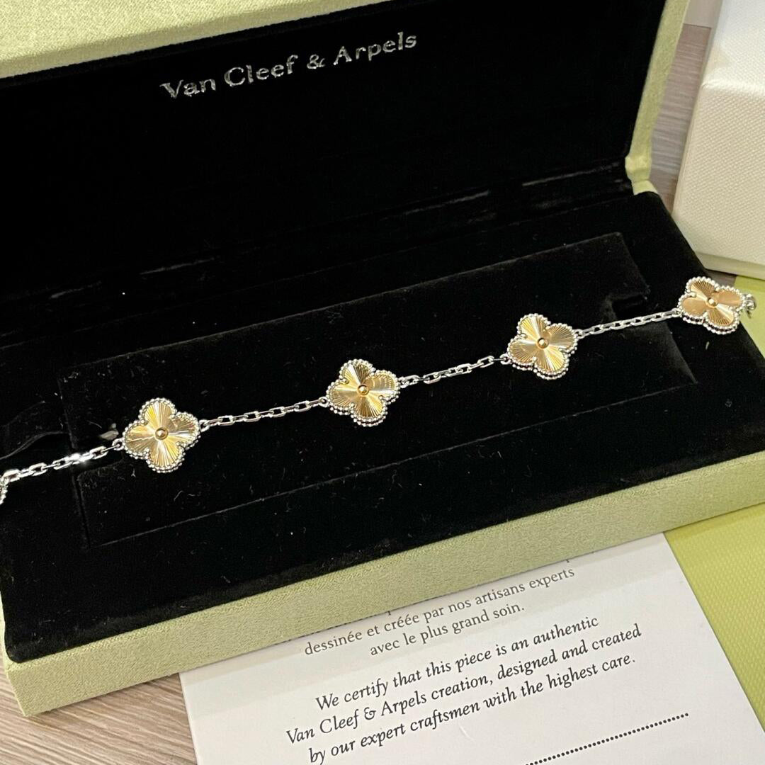 [BIJOUX]CLOVER  5 MOTIFS  CHRISTMAS LIMITED EDITION BRACELET
