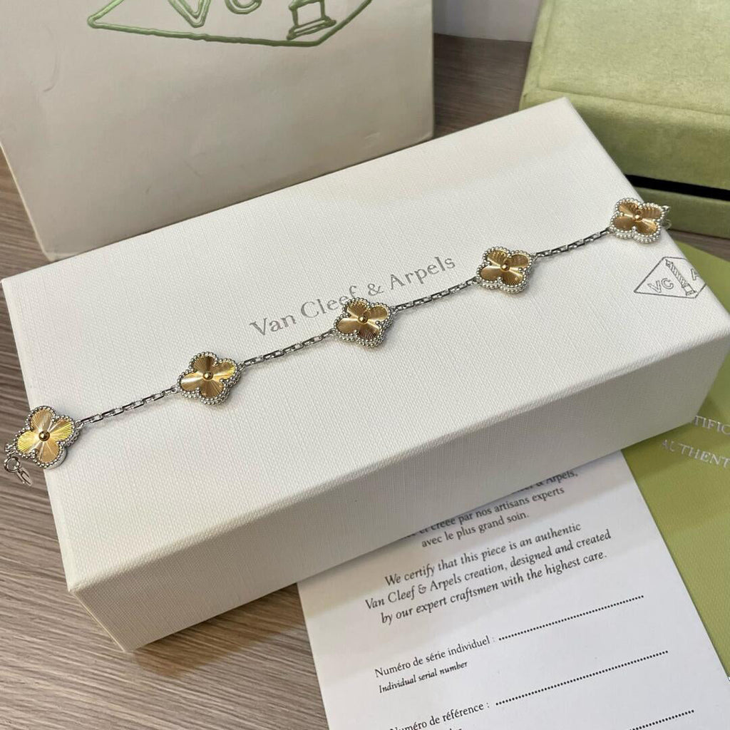 [BIJOUX]CLOVER  5 MOTIFS  CHRISTMAS LIMITED EDITION BRACELET