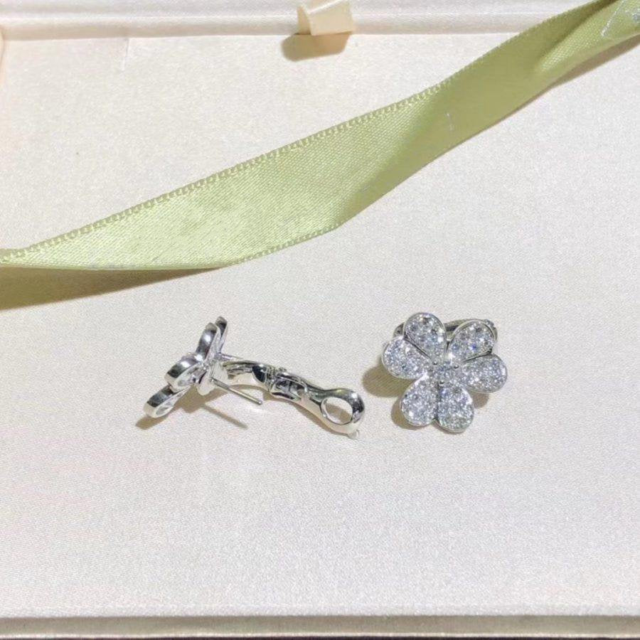 [BIJOUX]フリヴォル シルバー フラワー ダイヤモンド イヤリング