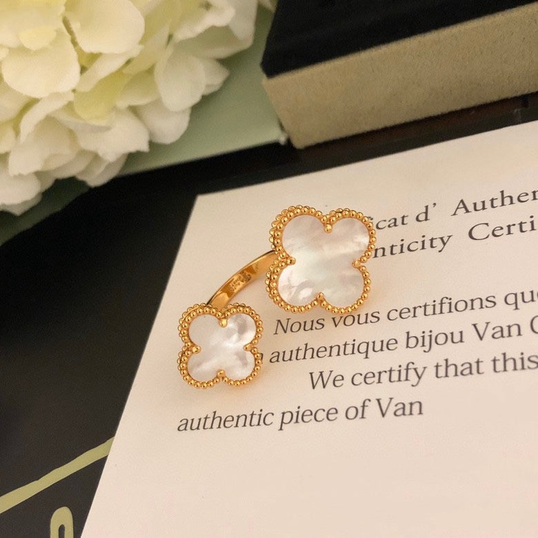 [BIJOUX]CLOVER BETWEEN THE FINGER RING