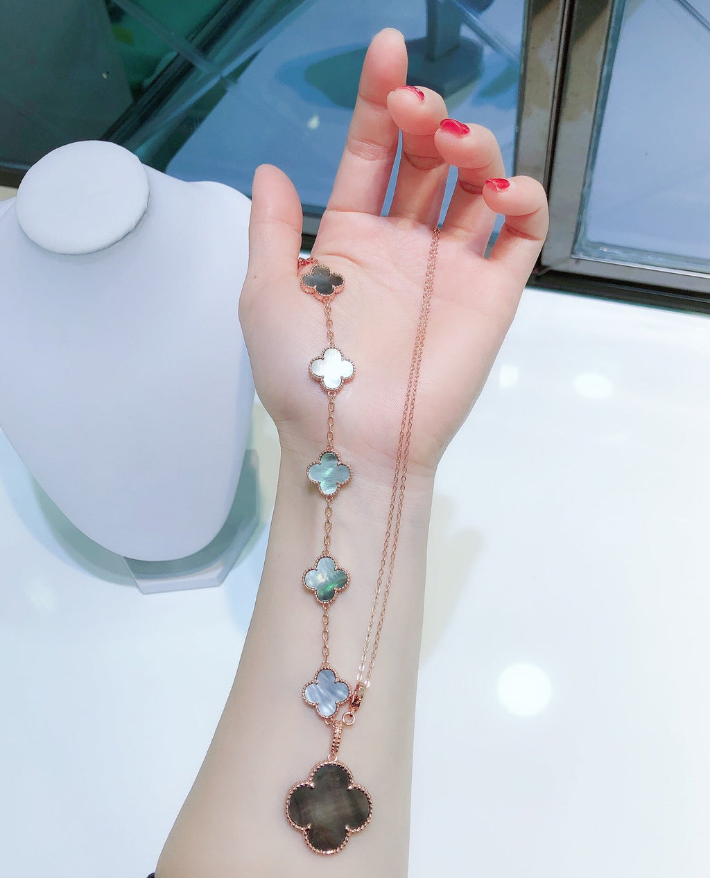 [BIJOUX]COMBINED BRACELET 5 MOTIFS AND NECKLACE DARK MOP ROSE GOLD