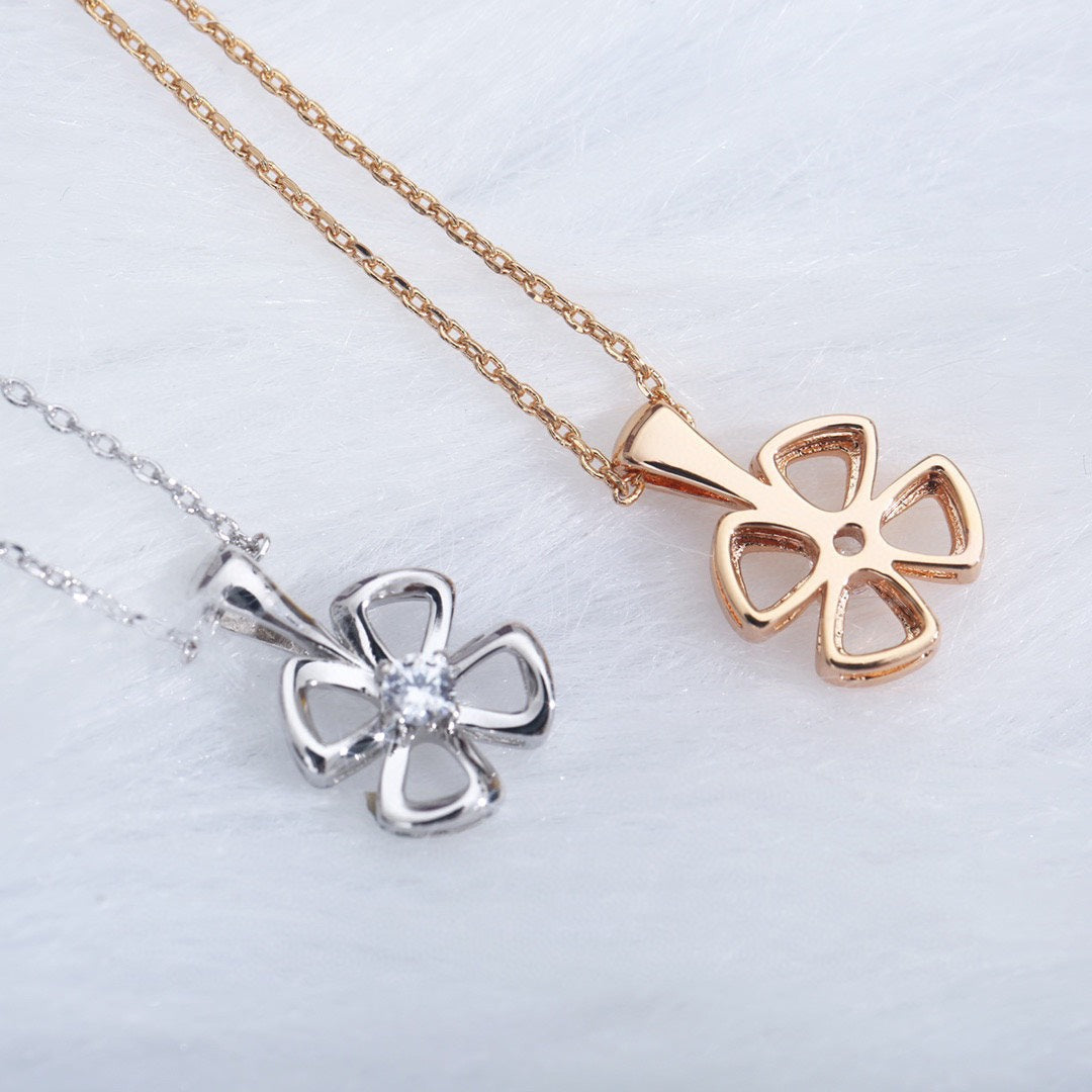 [BIJOUX]FIOREVER NECKLACE DIAMOND CENTER
