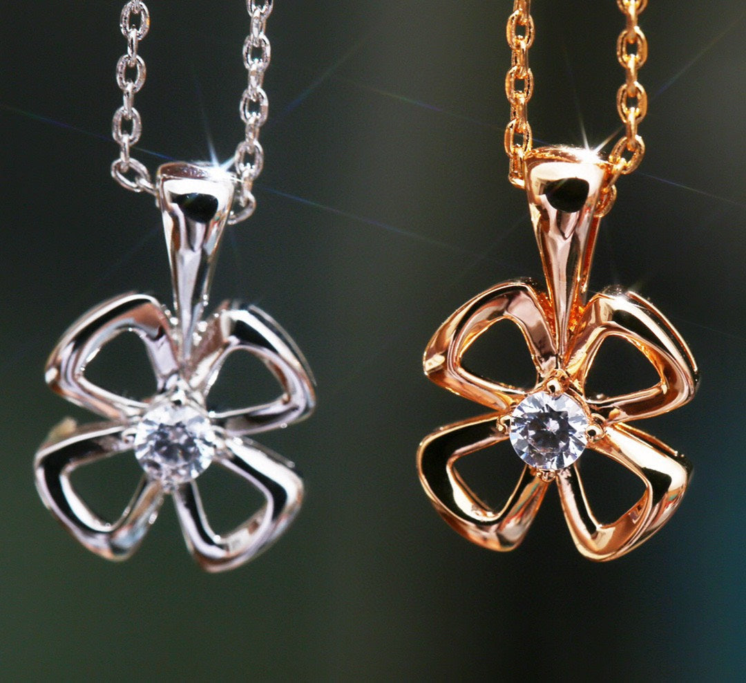 [BIJOUX]FIOREVER NECKLACE DIAMOND CENTER