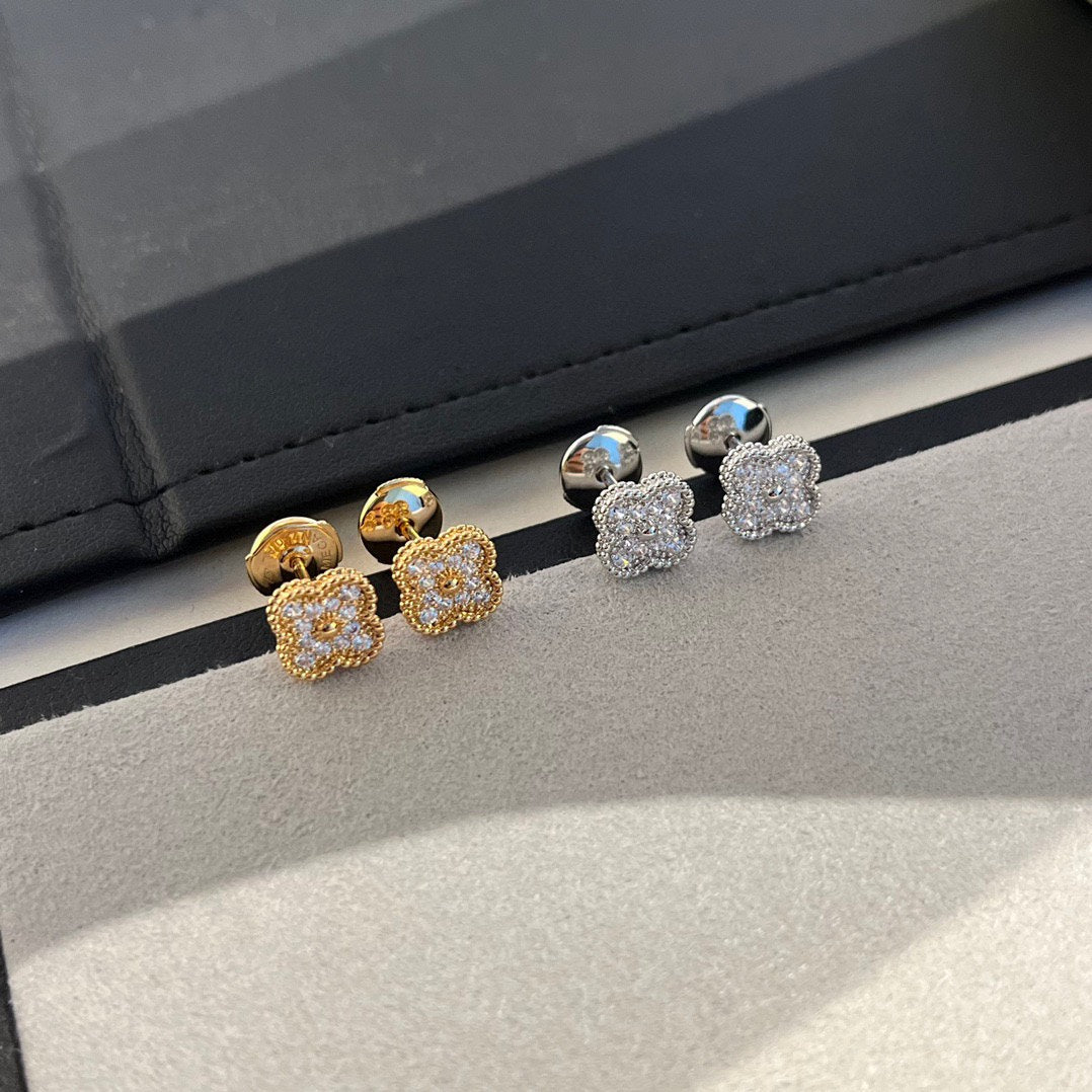 [BIJOUX]CLOVER MINI DIAMOND STUD EARRINGS