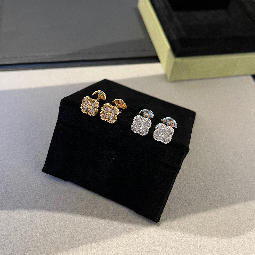 [BIJOUX]CLOVER MINI DIAMOND STUD EARRINGS